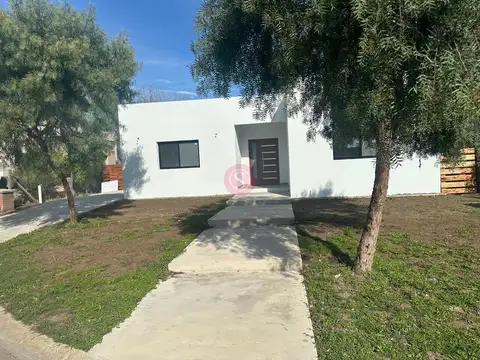 Casa en Venta en Pilar del Este - San Ramon, USD 165.000
