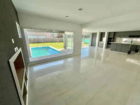 Casa en Venta en Lagoon Pilar, USD 385.000