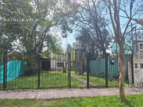 VENTA Casa de 3 ambientes con Jardín en Burzaco - Lote propio