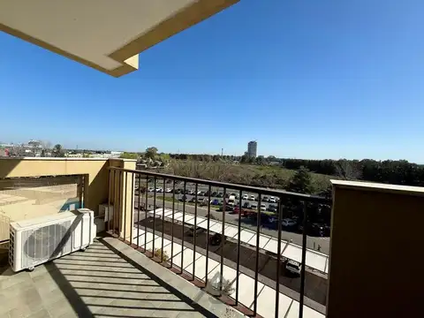 Departamento en Alquiler con 1 cochera