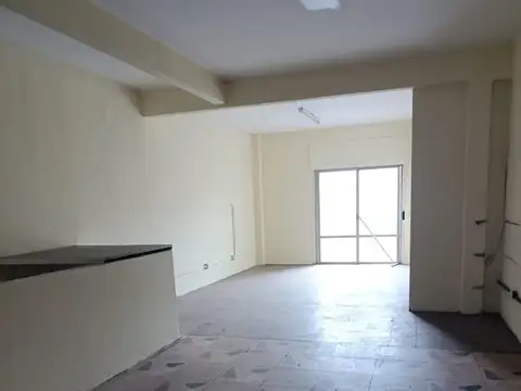 Galpon dos plantas Molina y Andorra