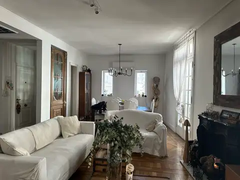 Venta Departamento 3 dormitorios en suite y terraza. Córdoba y Pueyrredón. CABA