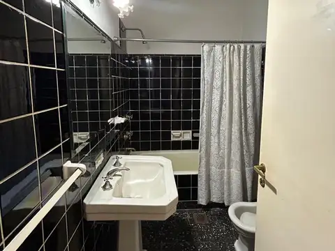 NUEVAS CONDICIONES  CASA EN VENTA CON GRAN LOTE CALLE EREZCANO 1449 JOSE MARMOL