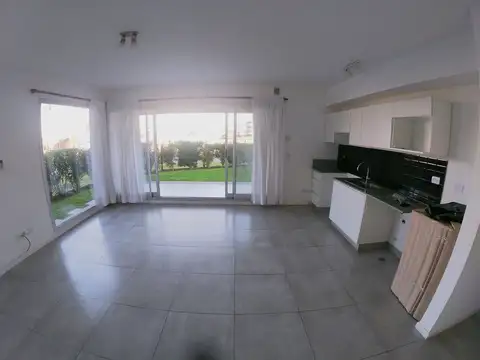 3 AMBIENTES PLANTA BAJA CON PATIO LAGOON PILAR