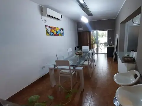 10 de Febrero 200