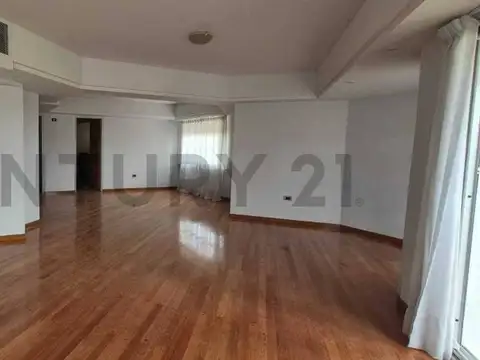 Departamento en Alquiler de 4 dormitorios