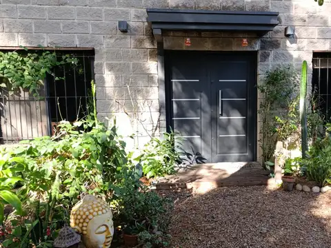 Espectacular Casa de Diseño Industrial - RETASADO!