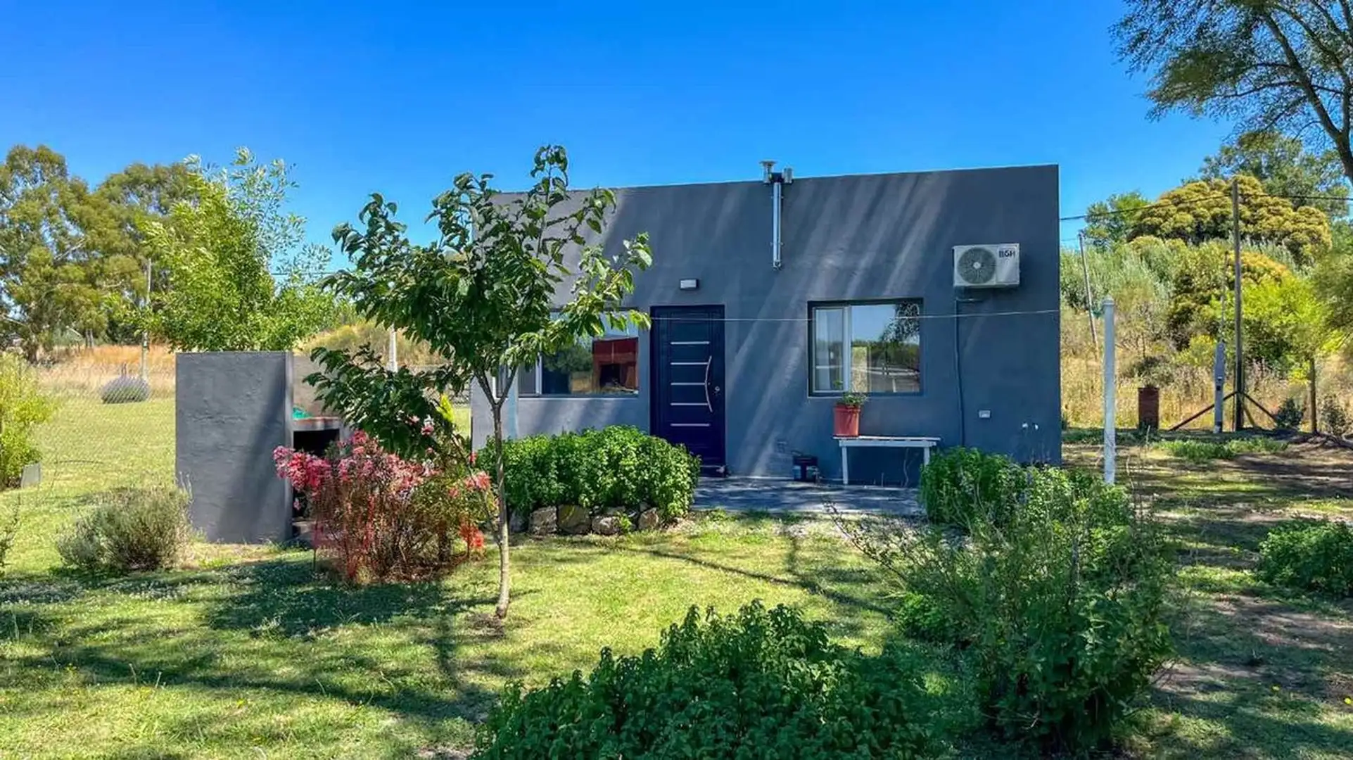 Casa 2 dorm, 68m² en La Elena con amplio lote y vistas