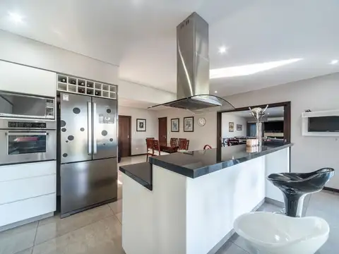 VENTA CASA 7 AMB A LA LAGUNA NORDELTA ALISOS