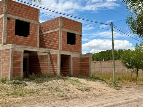 Casa 3 ambientes con 2 baños