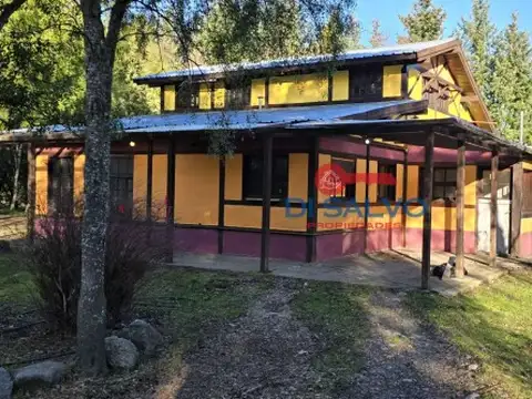 Casa 5 ambientes con 2 baños