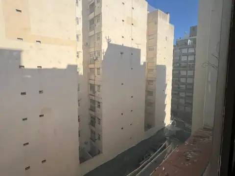 Almirante Brown 2150