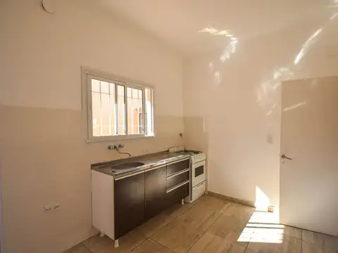 Depto Tipo Casa en Venta en San Jose, USD 83.000