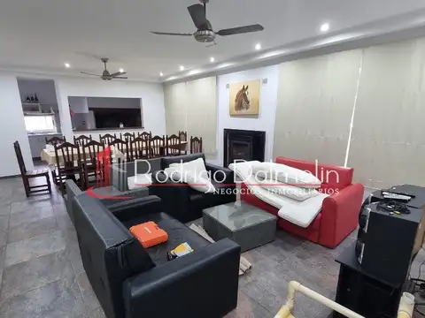 Casa 3 ambientes con 1 baño