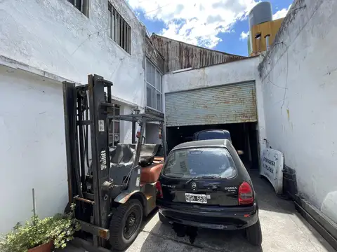 Galpon en Venta 56  mts Fondo