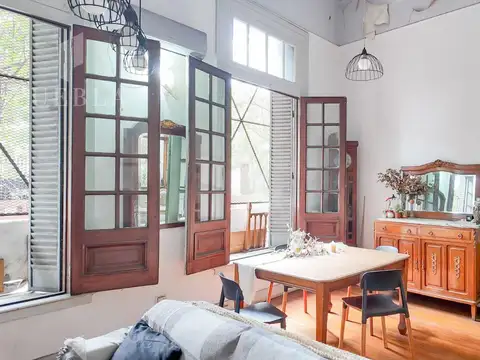 Venta PH 4 Ambientes con Entrada Independiente – Parque Patricios