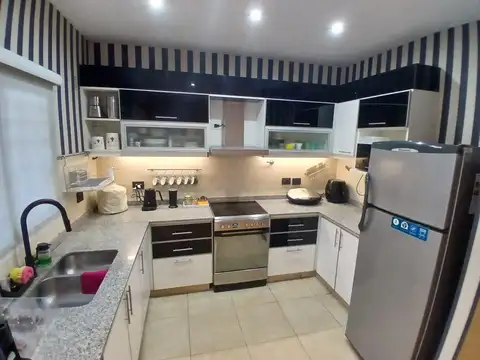 Depto Tipo Casa en Venta con 1 cocheras