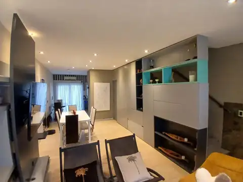 Depto Tipo Casa en Venta de 4 ambientes