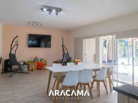 Casa en Venta Barrio Privado Santa Rita
