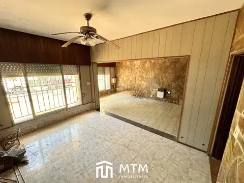 Casa 5 ambientes con 2 baños
