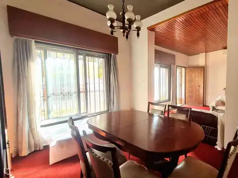 Venta Casa 4 Amb, Cochera, Jardin, San Isidro