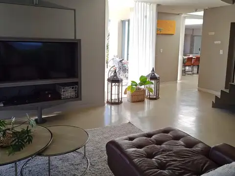 Casa en venta en Barrio Privado La Comarca, Centenario