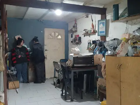 Depto Tipo Casa en Venta en Villa Lynch, USD 25.000