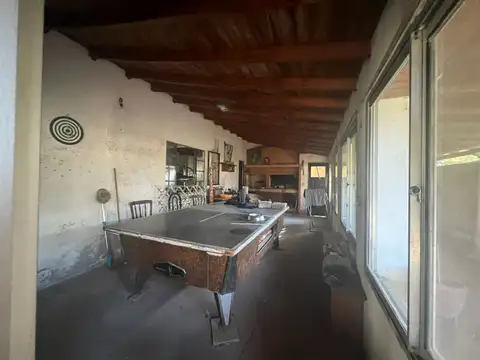 AMPLIA CASA EN VENTA CON GRAN PISCINA! VILLARS