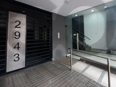 Alvarez Thomas 2900, Piso 1