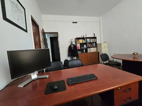 VENTA OFICINA EN SAN NICOLAS