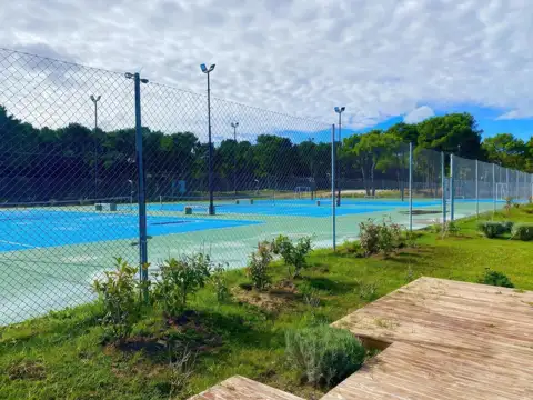 Terreno en Venta en Pinamar, USD 54.000