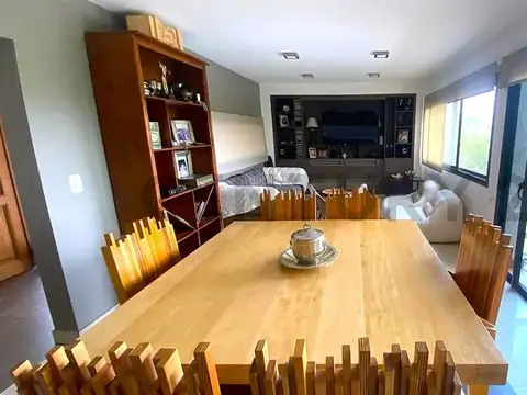 Casa 6 ambientes con 3 baños