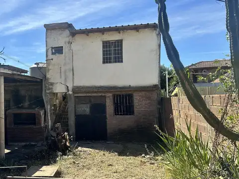 Casa en  Mitre y Boulevard Gonzalez