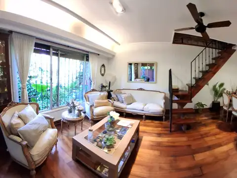 PH de 4 Ambientes + Playroom/Escritorio • 197 m² con Gran Patio y Vegetación