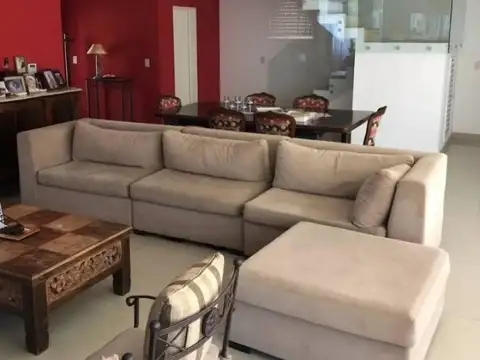 Casa 7 ambientes con 6 baños