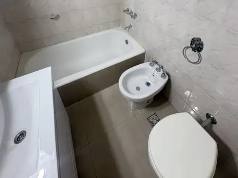 Departamento en Alquiler con 1 cocheras