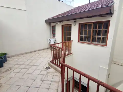 Casa 6 ambientes con 4 baños