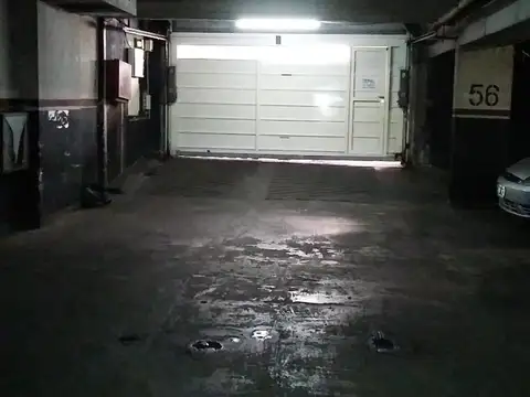 Cochera para 2 autos en Balvanera!