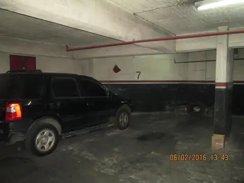 Cochera para 2 autos en Balvanera!