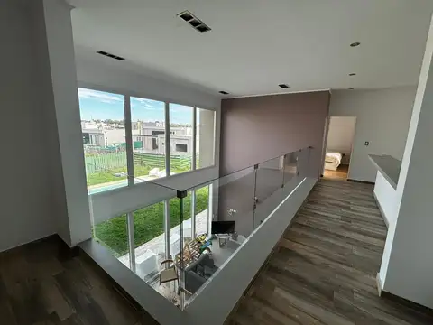 Excelente casa en Venta en el Barrio La Alameda