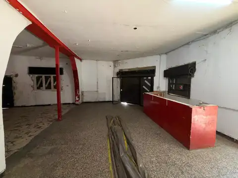 Local en Venta Via Púb.