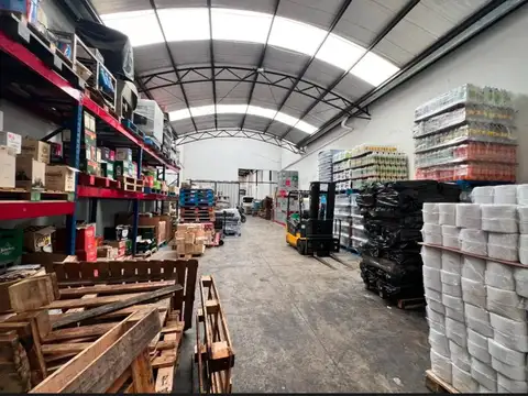 VENTA GALPON EN AVELLANEDA 1900 M2 TOTALES
