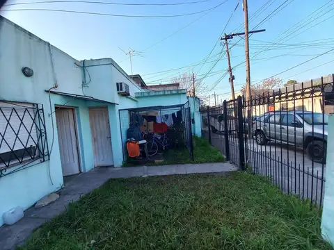 Depto Tipo Casa 3 ambientes con 2 baños