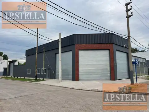 Local comercial 250 m² en Esq c/ estacionamiento -  San Justo