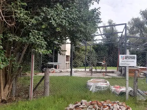 Casa 3 ambientes con 1 baño