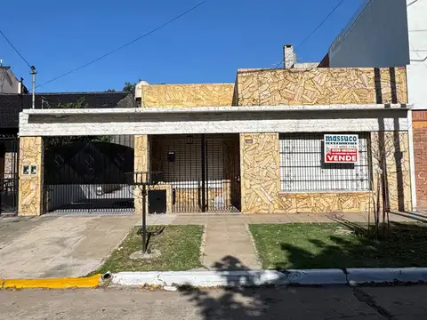 CASA EN VENTA EN PARQUE SAN MARTIN