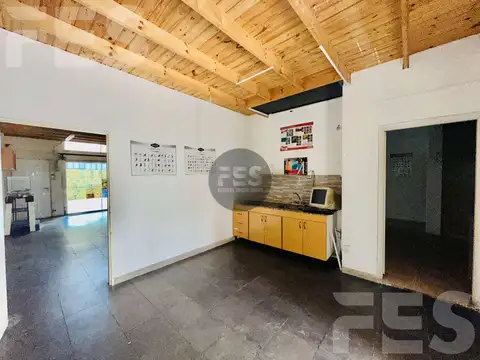 VENTA LOCAL - VETERINARIA - TERRENO IDEAL INVERSOR