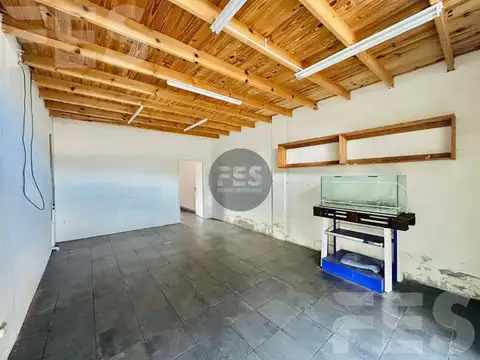 VENTA LOCAL - VETERINARIA - TERRENO IDEAL INVERSOR