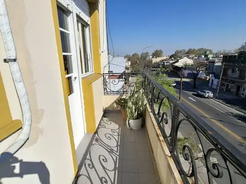 Depto Tipo Casa en Venta de 3 ambientes