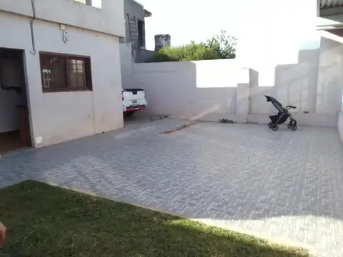 Casa 3 ambientes con 2 baños
